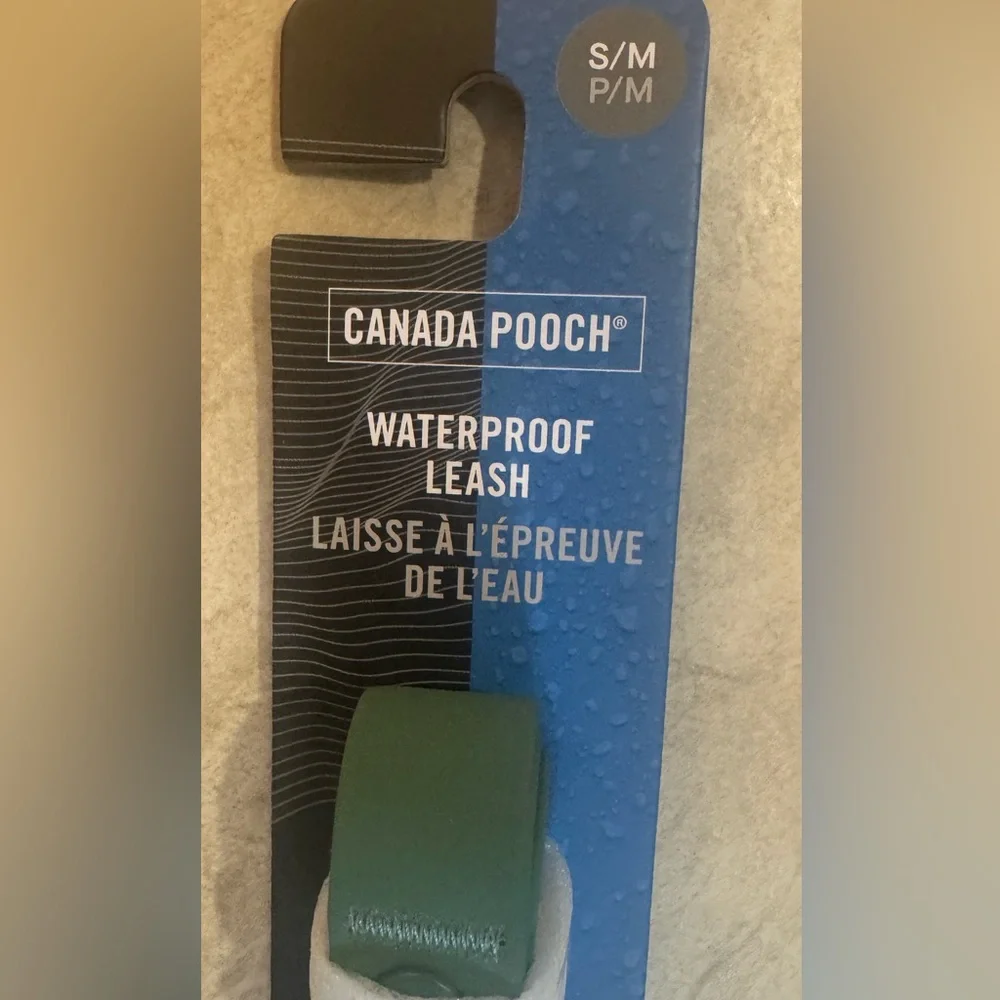 Canada Pooch Everything No Pull Harness Poop Bag Dispenser & Waterproof Leash